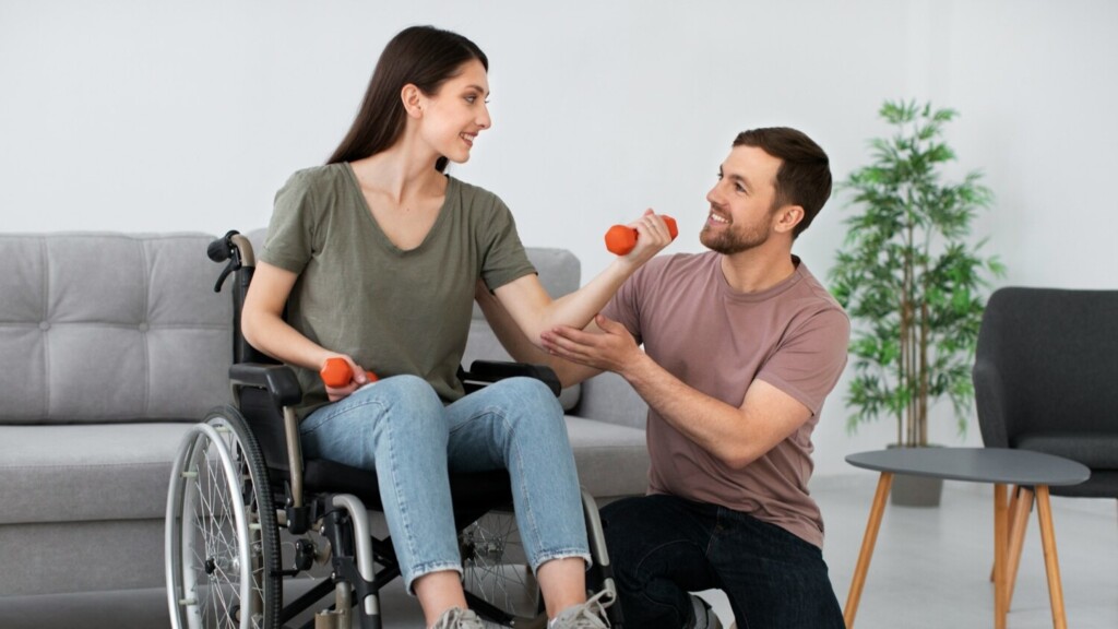 Fysiotherapie aan huis helpt mobiliteit verbeteren en draagt bij aan zorgkosten beperken
